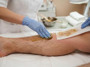 Waxing oder Sugaring
