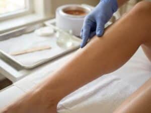 Haut auf Waxing vorbereiten